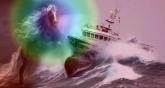 Лошадь таранит, останавливает корабль в океане